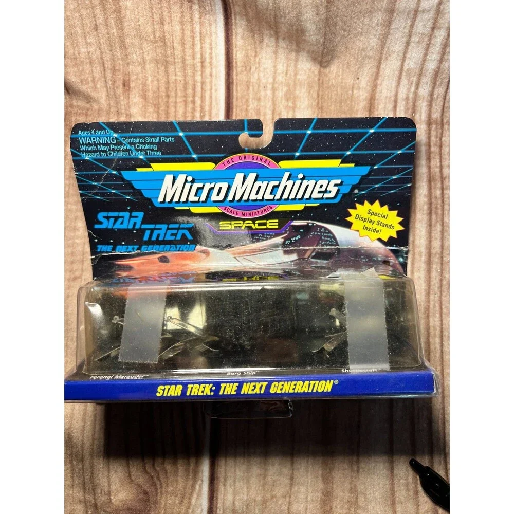 VNTG 1993 THE ORIGINAL MICROMACHINES SPACE -STAR TREK NEXT GENERATION COLLECTION